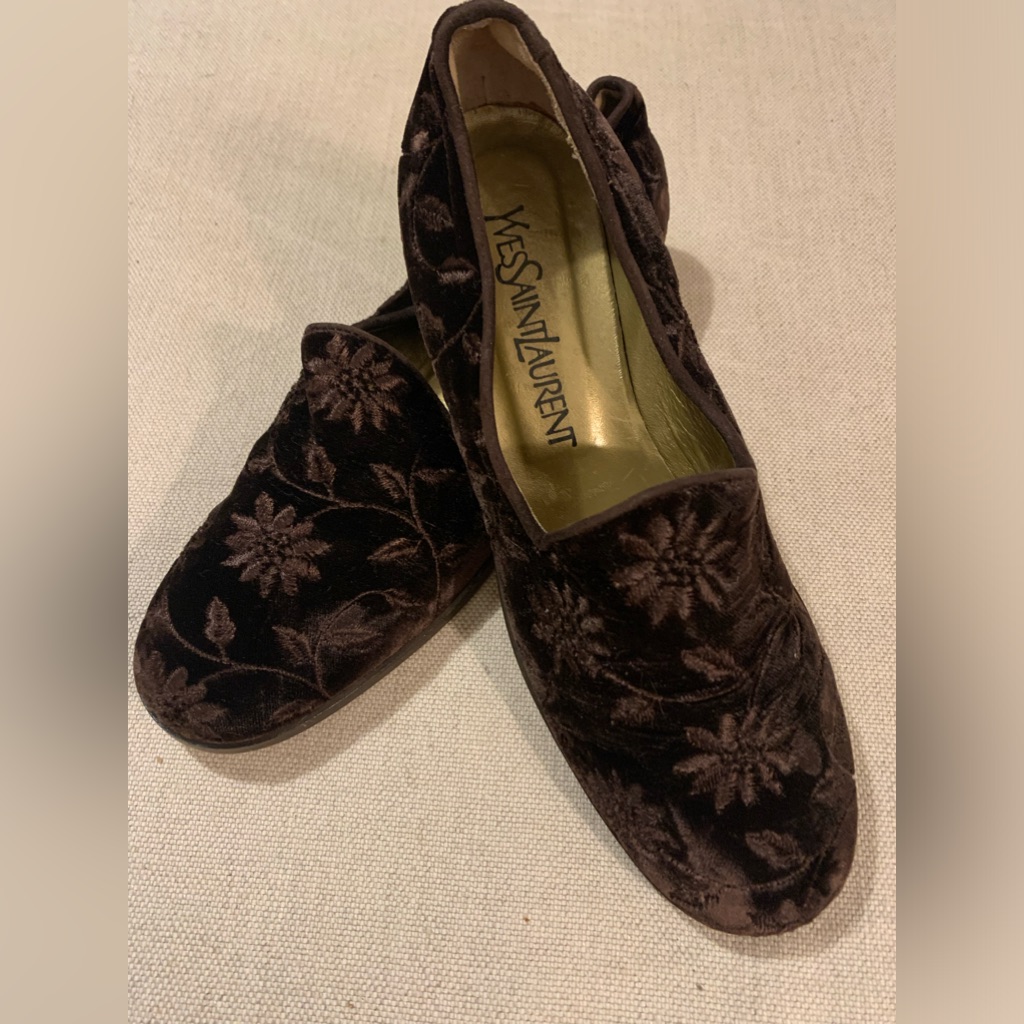 Designer Yves Saint Laurent Dark Brown Velvet Embroidered Shoes. 6 1/2
